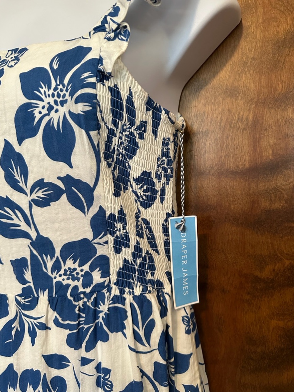 Draper James Floral Jacquard Flutter Sleeve Midi Dress Womens L Blue & Ivory NWT - Picture 4 of 16